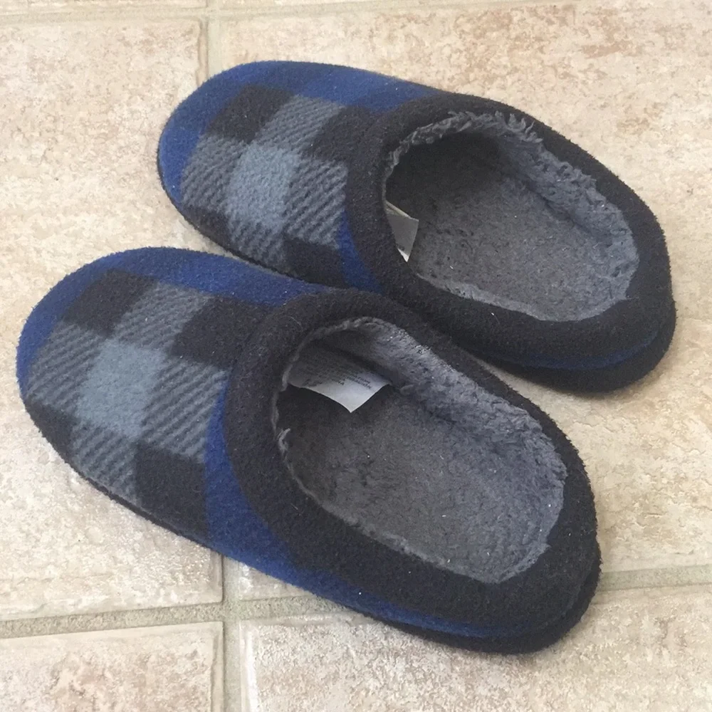 Cuddl Duds Boys Buffalo Check Fleece Slippers